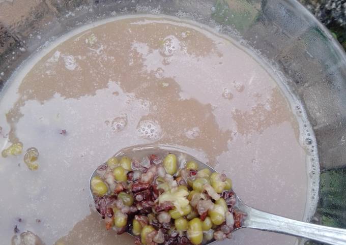 Bubur ketan hitam kacang hijau