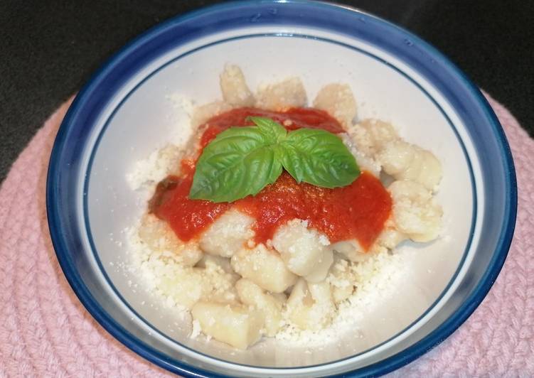 Gnocchi di patate al “sugo semplice”, in Puglia si dice così 😘