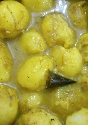 A picture of Aloo dum with samba(musambi).