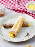 Carasau Cannoli with Saffron Cream