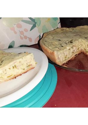 Una foto de Tarta de zapallito verde y crema