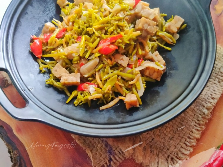 Bagaimana Menyiapkan Tumis Bunga Pepaya Tempe Teri, Lezat Sekali