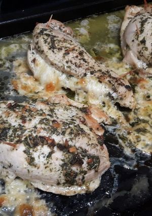 Una foto de Pechugas de pollo rellenas