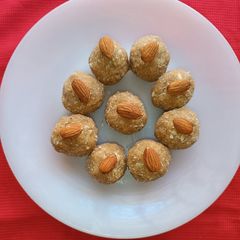 A picture of Poha Coconut Ladoo.