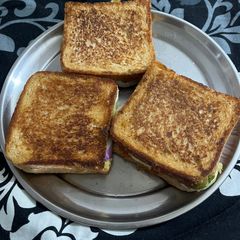 A picture of Potato Sandwich.