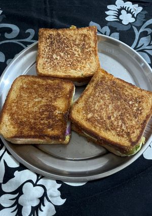 A picture of Potato Sandwich.