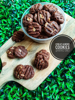 Foto resep Coklat almond cookies