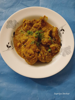 A picture of Chicken karahi (gravy).