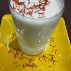 A picture of Kesar milk.