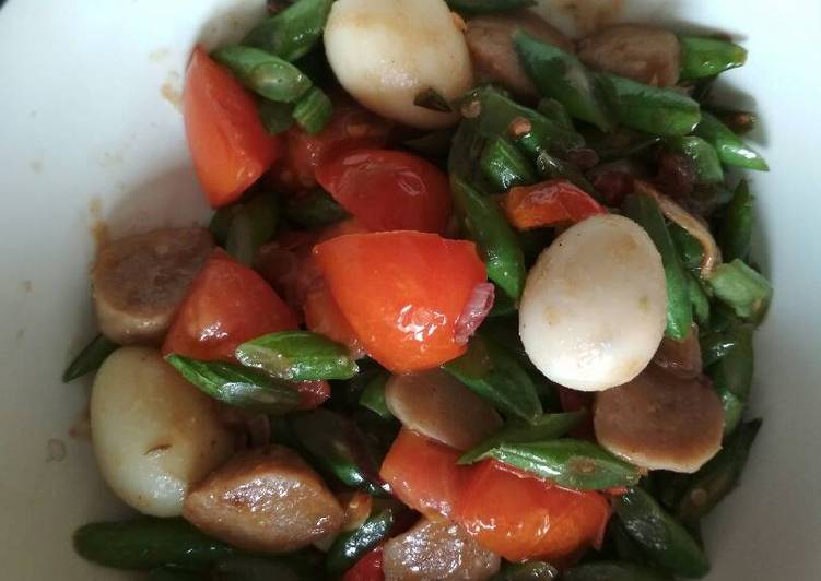 Tumis buncis dengan telur puyu dan bakso