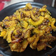 A picture of Karela ki sabzi.