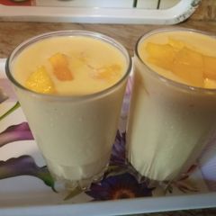 A picture of Mango milk shake.