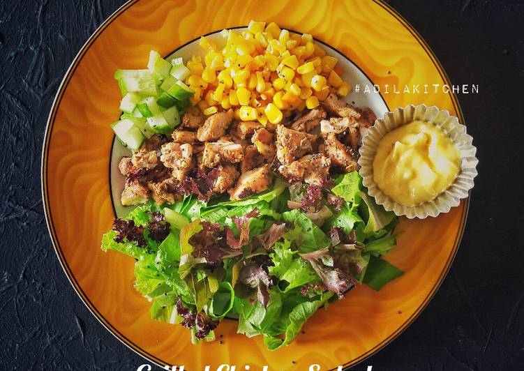 Resep Grilled Chicken Salad with Yoghurt Dressing, Super