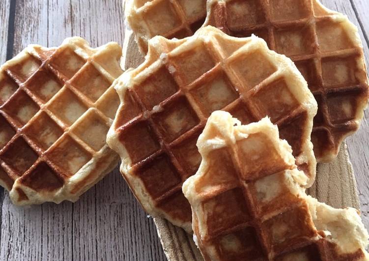 Voici la recette Gaufres liégeoises au l’épeautre et lait Ribot à la maison