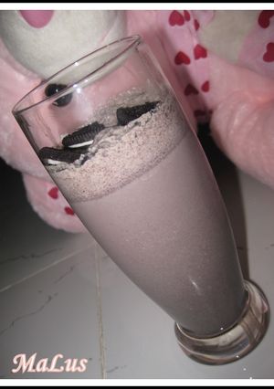 A picture of OREO Milk Shake.