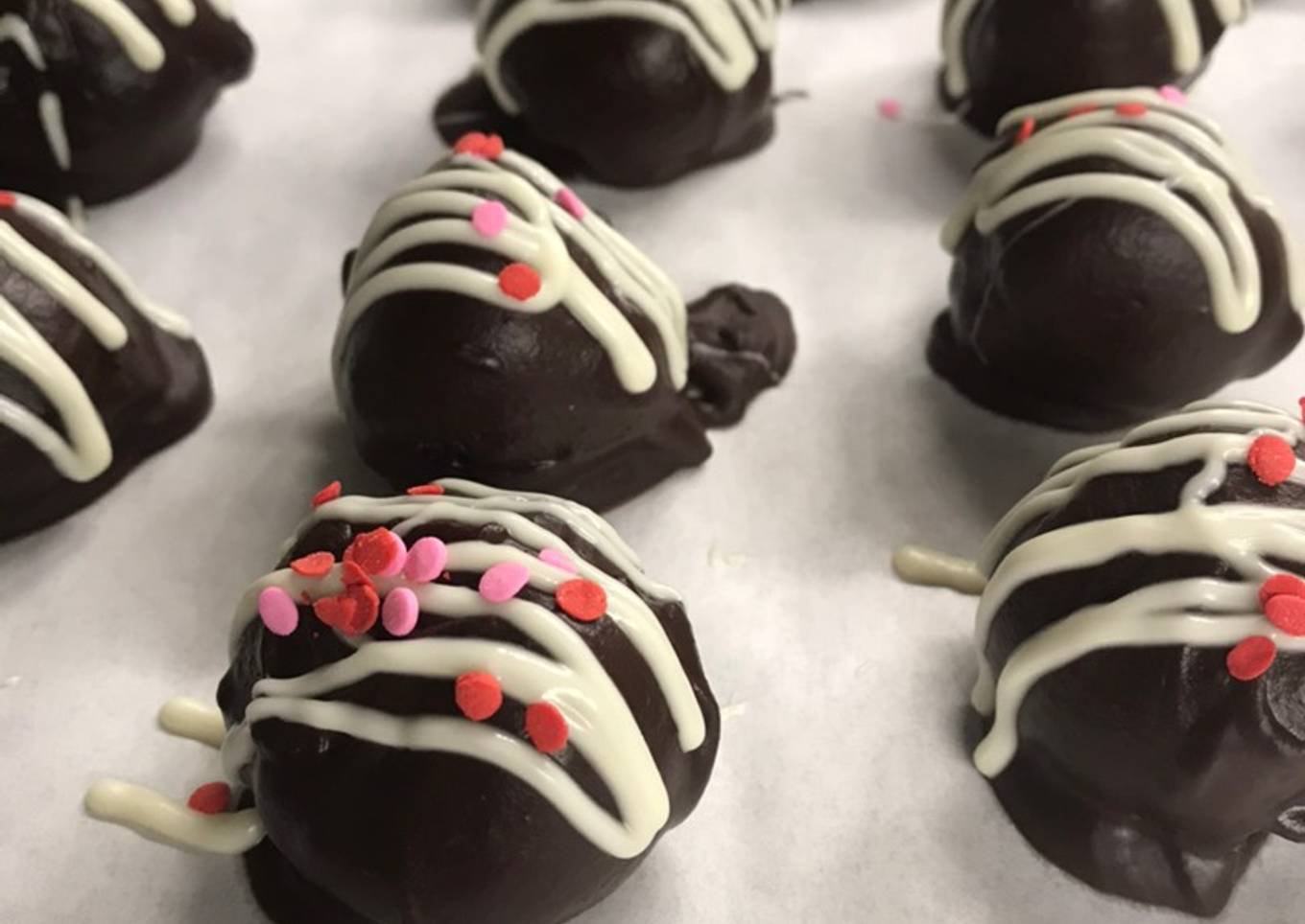 Strawberry Brownie Truffles