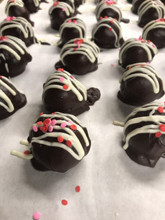 A picture of Strawberry Brownie Truffles.