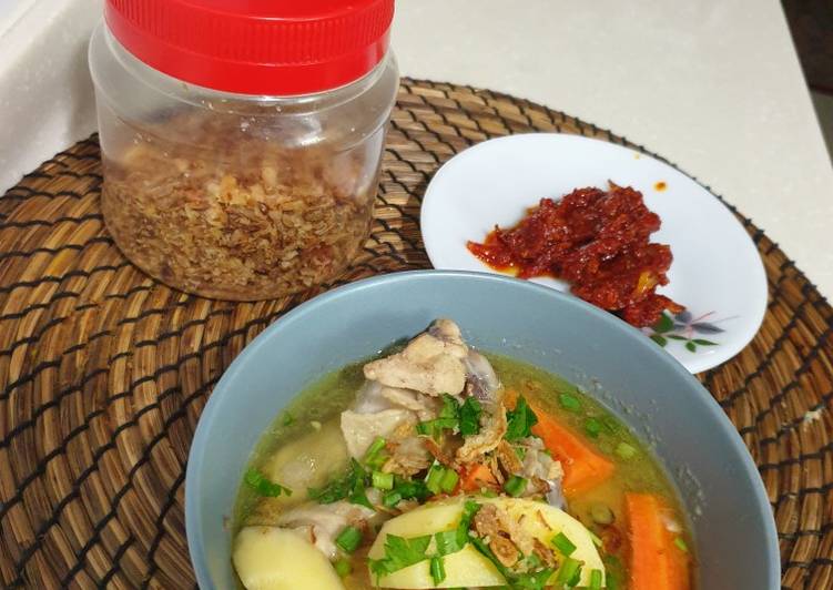 Langkah Mudah untuk Menyiapkan Sup ayam keluarga yang Lezat