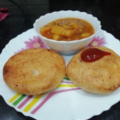 A picture of Kachori.