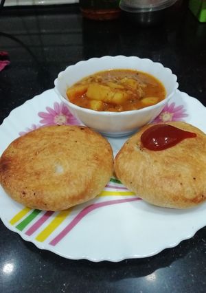 A picture of Kachori.