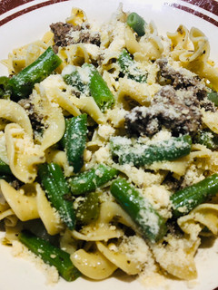 A picture of Green Beans & Egg Noodles.