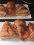 Cruasanes con lomo embuchado y jamón dulce