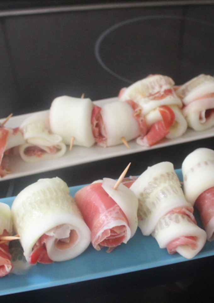 Una foto de Pepino con jamón