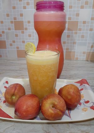 A picture of Peach juice.