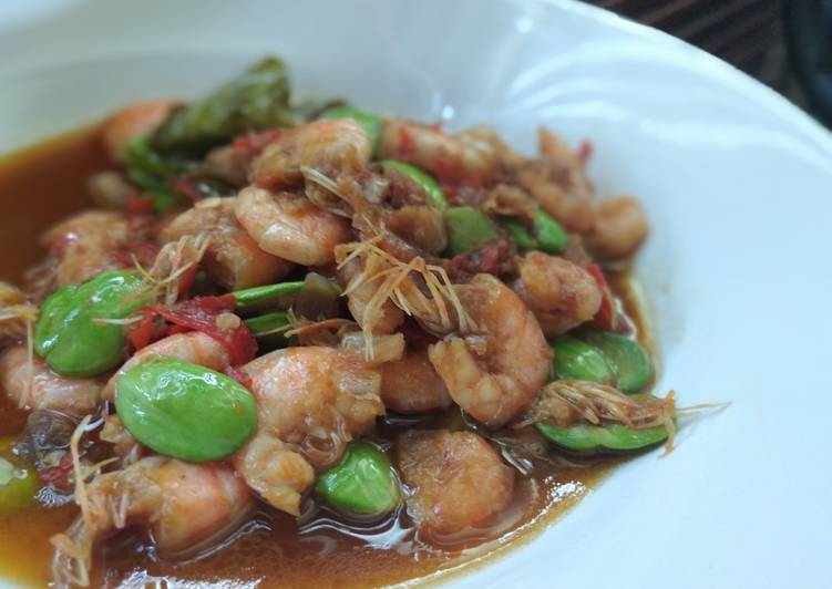 Cara Gampang Menyiapkan Sambal Goreng Udang Petai Anti Gagal