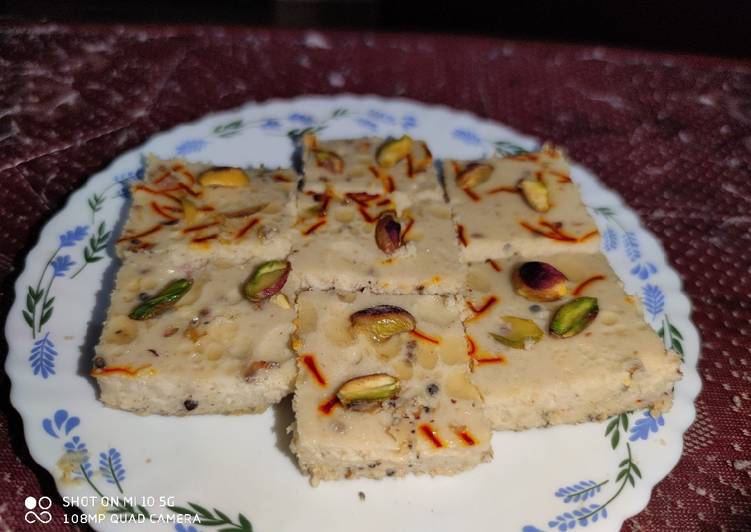 Kesar Pistachio Streamed Sandesh Sweet 😍😋