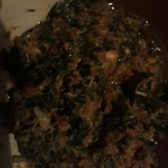 A picture of Green sauce.