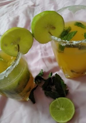 ઓરેન્જ મોકટેલ(Orange Mocktail Recipe in Gujarati) રેસીપી મુખ્ય ફોટો