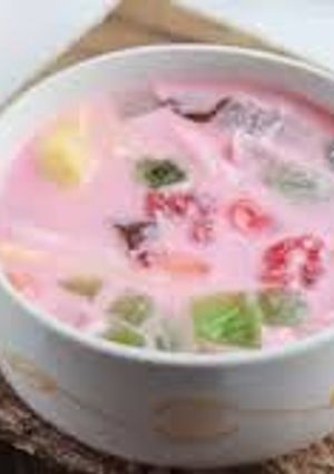 A picture of Es campur (Indonesian for "mixed ice").