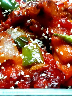 A picture of Honey Garlic Chilli Chicken.
