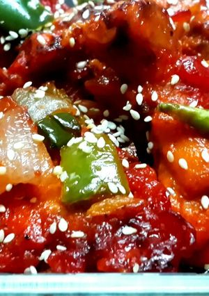 A picture of Honey Garlic Chilli Chicken.