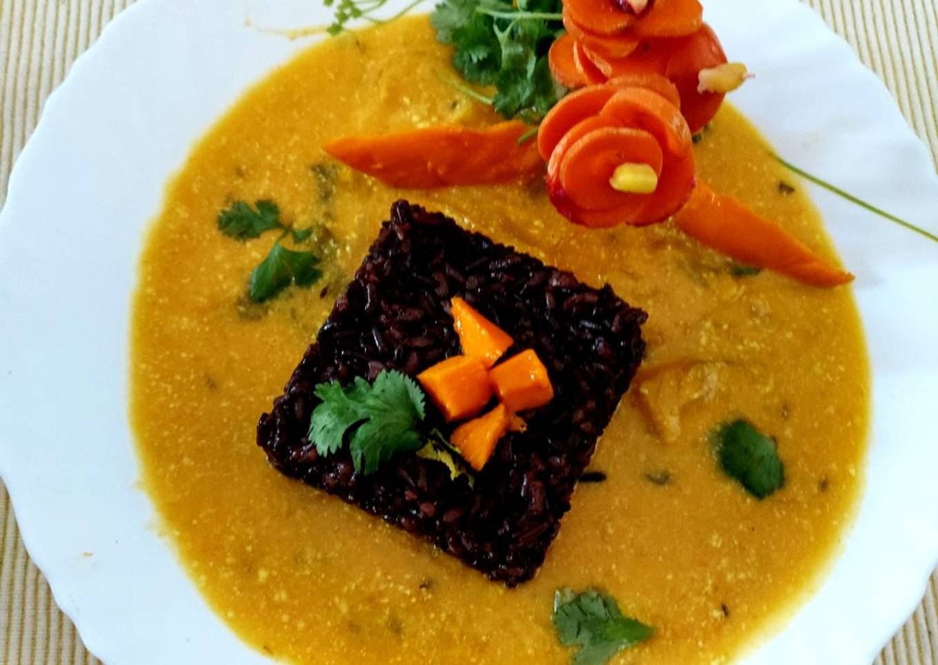 Ripe Mango Kadhi With Black Rice and Salad