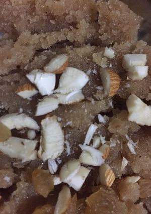 A picture of Sooji ka halwa.