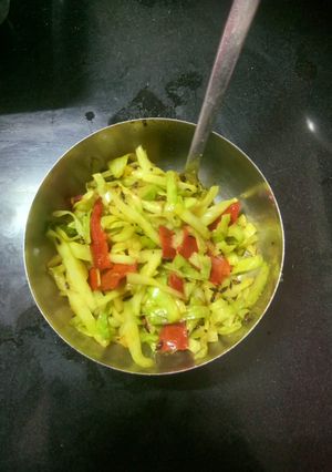 કોબી નો સંભારો(Cabbage Sambharo Recipe in Gujarati) રેસીપી મુખ્ય ફોટો