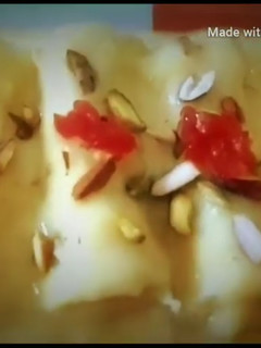 कस्टर्ड मावा रोल (Custard mawa roll recipe in Hindi) रेसिपी मुख्य फोटो