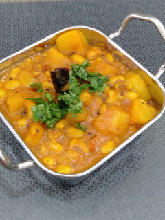 ચોળા બટાકા નું શાક (Chora Bataka Shak Recipe In Gujarati) રેસીપી મુખ્ય ફોટો