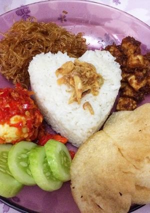 Foto resep Nasi Uduk Ricecooker
