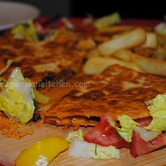 A picture of Rozina’s Persian calzone pizza.