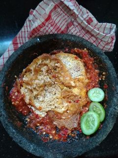 Foto resep Sambel telur penyet
