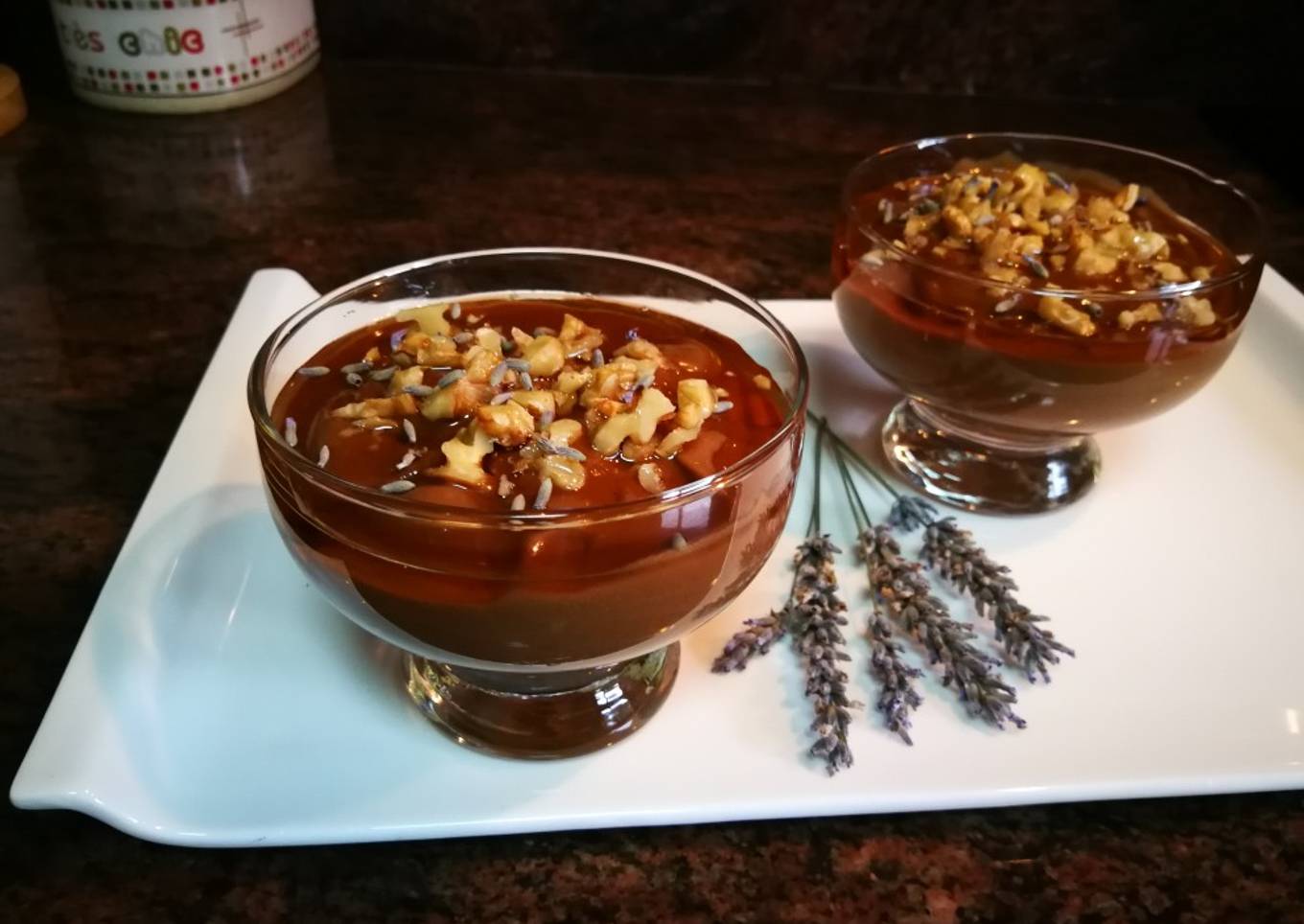 Natillas veggie de aguacate y algarroba a la lavanda Jorgette