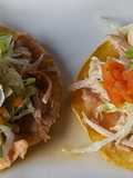 Tostadas con lomo de cerdo