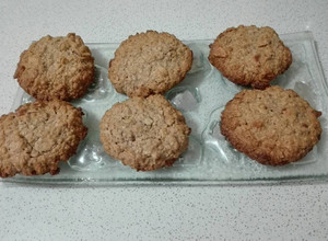 Una foto de Galletas de azúcar rubia, avena y almendras