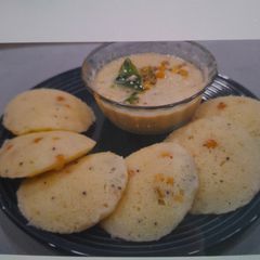 A picture of Poha Idli.
