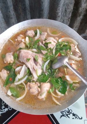 Hình của món Lẩu gà và cá điêu hồng chua ngọt...🍅🌶🌽.