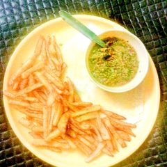 A picture of French fries.