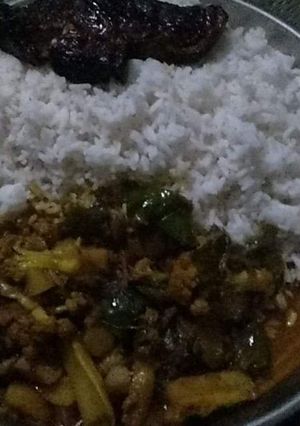 A picture of Rice and stew.